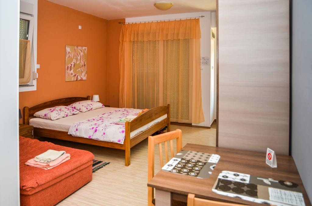 Apartments Svetlica Backi Petrovac Exterior foto
